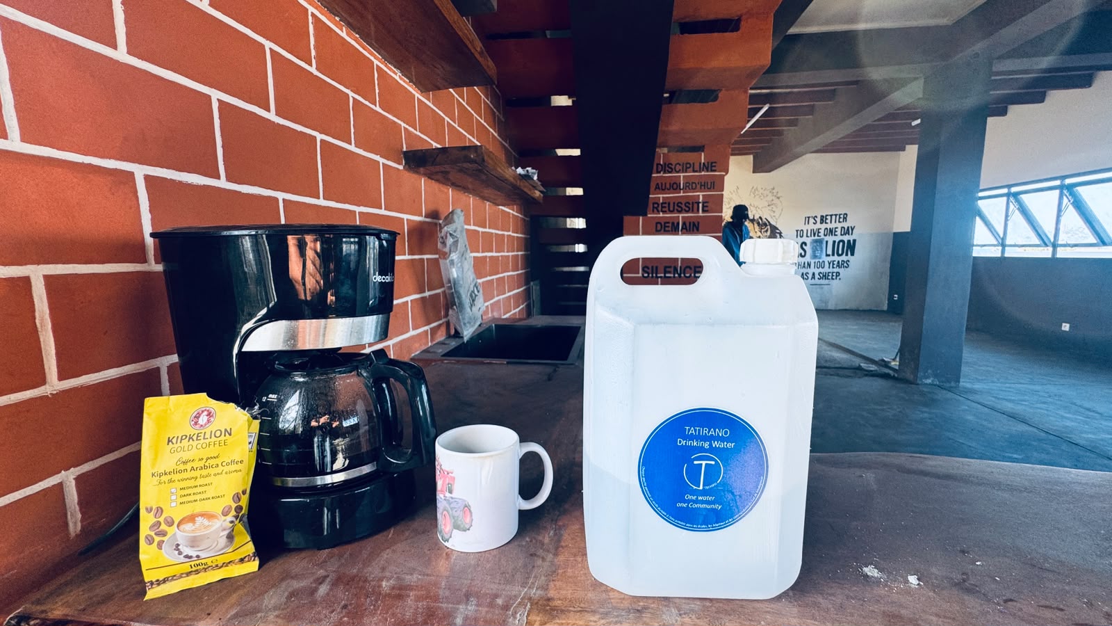Coffee and drinking water area